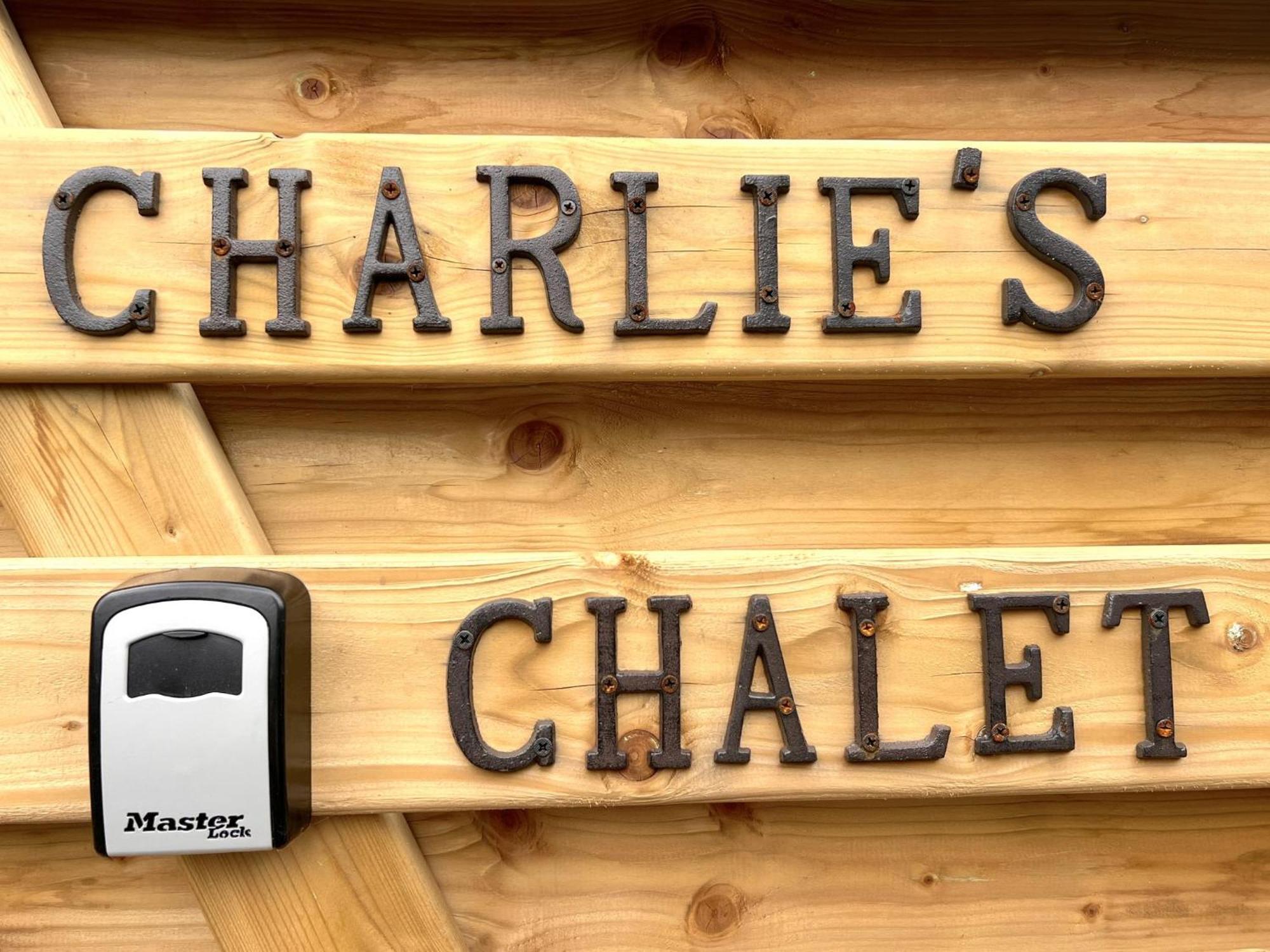 Charlies Chalet Villa Гел Екстериор снимка